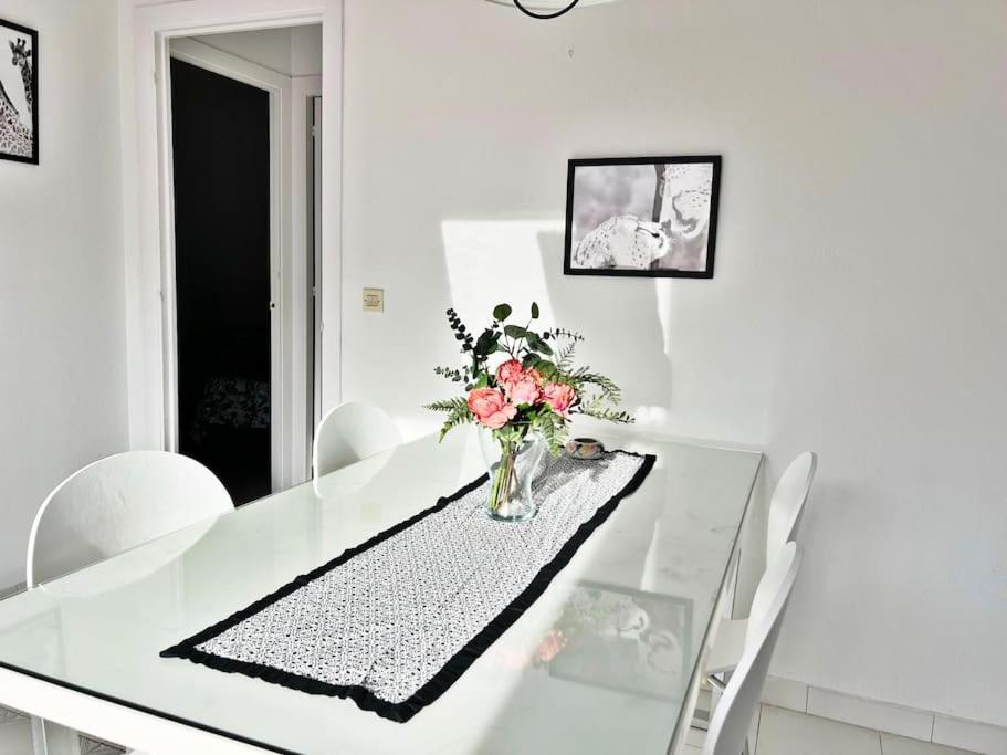 Bonito Atico En Primera Linea De Playa Con Piscina Apartment *